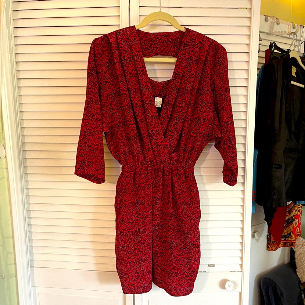 Vintage red and black plunge, 3/4 sleeve dress
